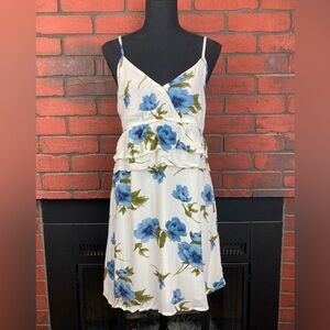 American Eagle Women’s Floral Mini Dress‎ Size Small/ Petite